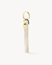 Load image into Gallery viewer, Bar Keychain in White Shell - Gold
